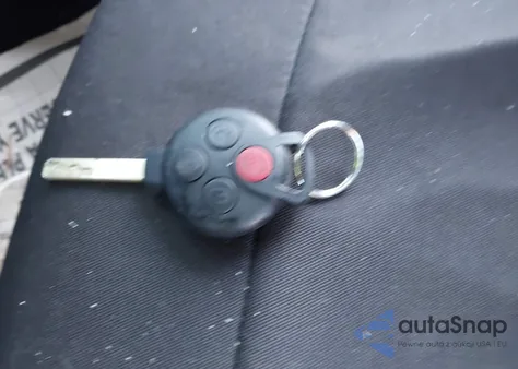 2013 Smart Fortwo Passion из США, поврежденный, VIN WMEEJ3BA6DK669606